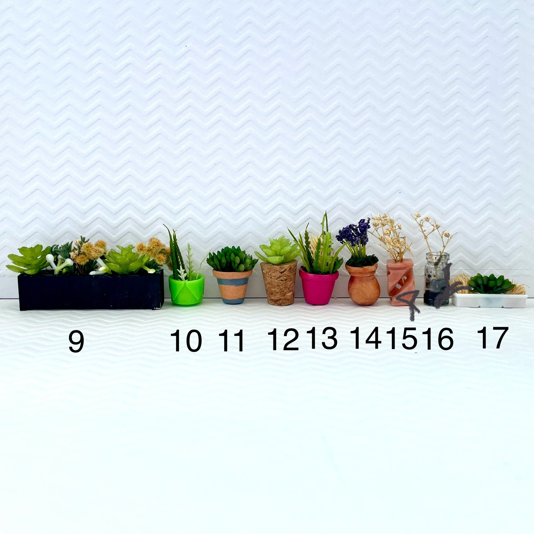 Odoria 1/12 Miniature Plante et Support Mural pour Plante Miniatures Crochet à Plantes Suspendues Accessoire Maison de Poupée, Vert Clair Odoria 1/12 Miniature Plante et Support Mural pour Plante Miniatures Crochet à Plantes Suspendues Accessoire Maison de Poupée, Vert Clair