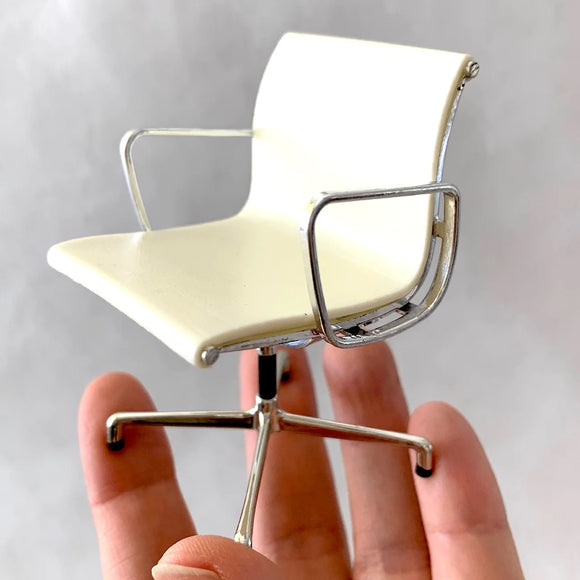 1:12 Eames Herman Miller Miniature Office Chair